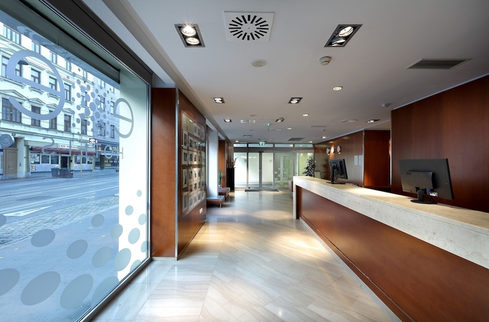 Imagen de los interiores del Hotel Exe Vienna. Foto 11