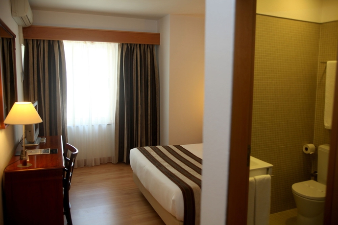 Imagen de la habitación del Hotel Exe Wellington. Foto 12