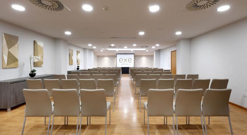 Imagen de los interiores del Hotel Exe Zaragoza Wtc. Foto 11