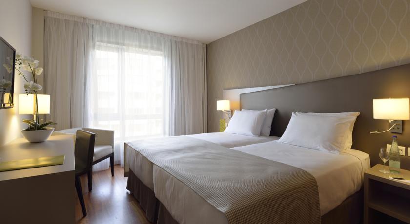Imagen de la habitación del Hotel Exe Zaragoza Wtc. Foto 5