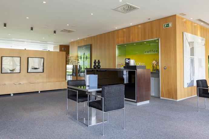 Imagen de los interiores del Hotel Exe Zizur Pamplona. Foto 27