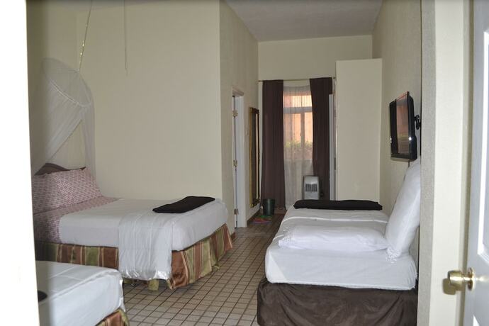 Imagen de la habitación del Hotel Executive Airport. Foto 11