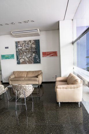 Imagen de los interiores del Hotel Executive Arrey. Foto 15