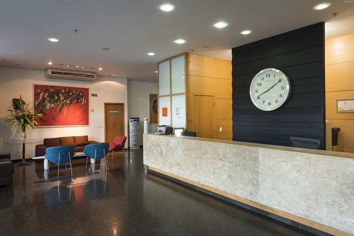 Imagen de los interiores del Hotel Executive Arrey. Foto 17