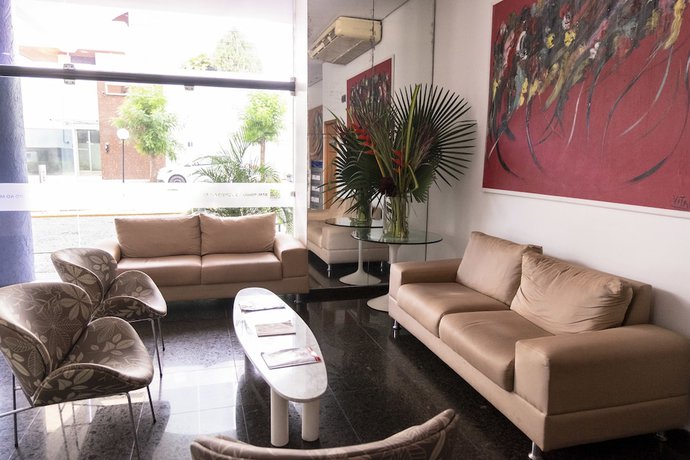 Imagen de los interiores del Hotel Executive Arrey. Foto 18