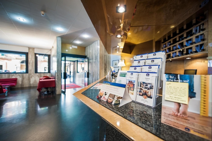 Imagen de los interiores del Hotel Executive Business. Foto 14