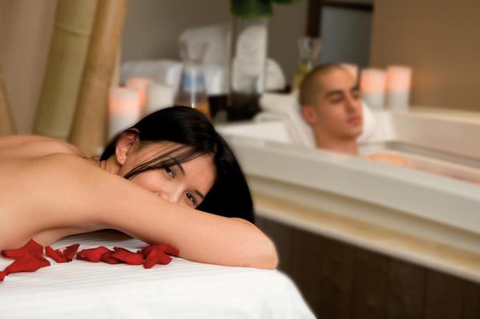 Imagen general del Hotel Executive Cosmopolitan Toronto. Foto 15