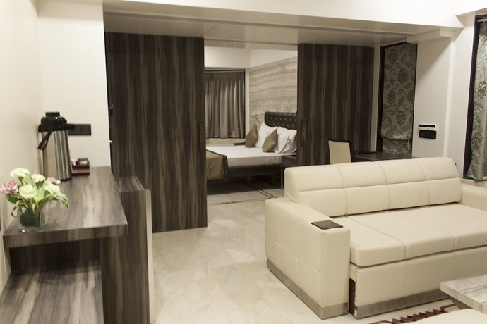 Imagen de la habitación del Hotel Executive Enclave. Foto 4