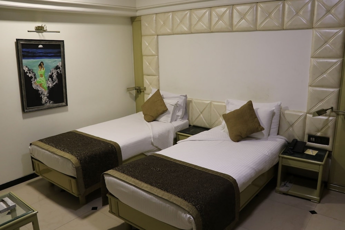 Imagen de la habitación del Hotel Executive Enclave. Foto 8