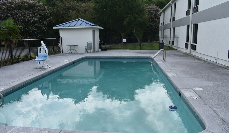 Imagen general del Hotel Executive Inn And Suites Baker. Foto 7