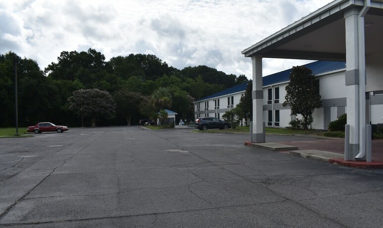 Imagen general del Hotel Executive Inn And Suites Baker. Foto 8