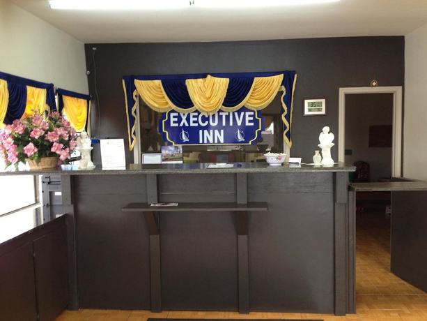 Imagen de los interiores del Hotel Executive Inn And Suites. Foto 15