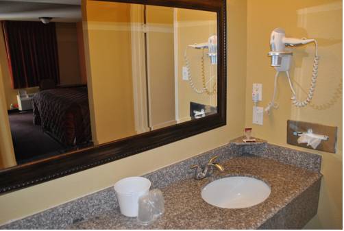 Imagen de la habitación del Hotel Executive Inn, Brookshire. Foto 7