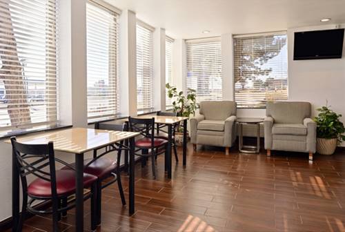 Imagen de la habitación del Hotel Executive Inn, Edmond. Foto 14