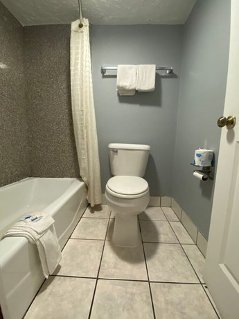 Imagen de la habitación del Hotel Executive Inn, Oklahoma City. Foto 13