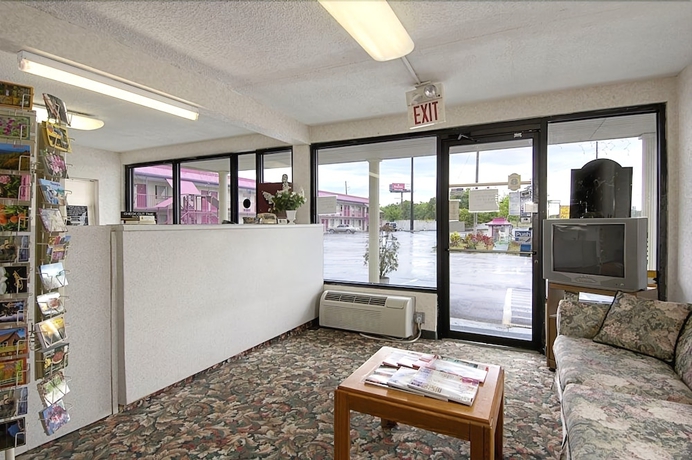 Imagen de los interiores del Hotel Executive Inn, Resaca. Foto 18