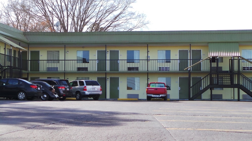 Imagen de los exteriores del Hotel Executive Inn, Resaca. Foto 17