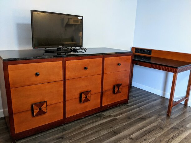 Imagen de la habitación del Hotel Executive Inn Thomson. Foto 13