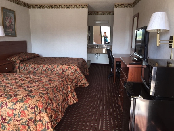 Imagen de la habitación del Hotel Executive Inn, West Columbia. Foto 8