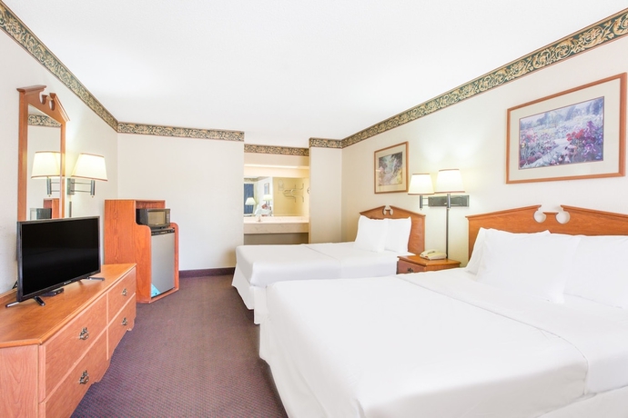 Imagen de la habitación del Hotel Executive Inn & Suites. Foto 5