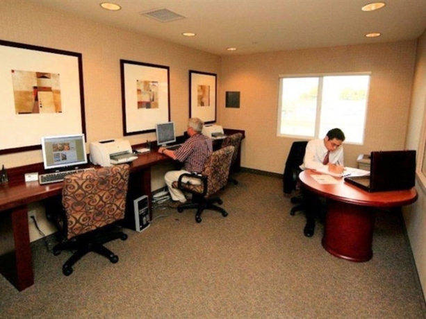 Imagen general del Hotel Executive Inn and Suites Embarcadero Cove. Foto 12