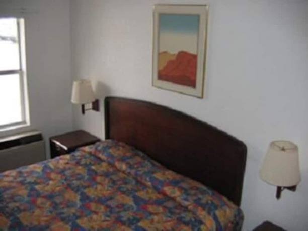 Imagen de la habitación del Hotel Executive Inn and Suites. Foto 4