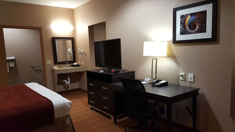 Imagen de la habitación del Hotel Executive Inn and Suites. Foto 2