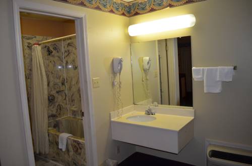 Imagen de la habitación del Hotel Executive Inn and Suites Jackson. Foto 3