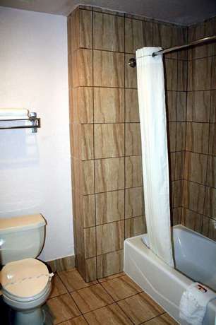 Imagen de la habitación del Hotel Executive Inn and Suites, Sacramento. Foto 8