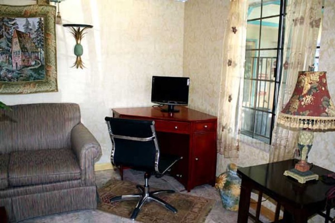 Imagen de los interiores del Hotel Executive Inn and Suites, Sacramento. Foto 14