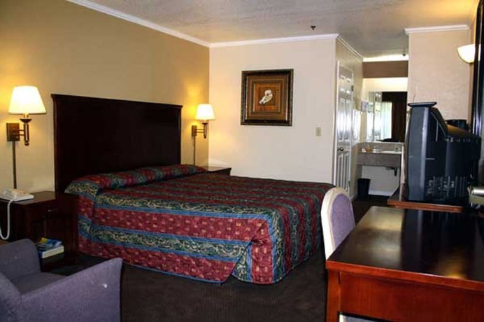 Imagen de la habitación del Hotel Executive Inn and Suites, Sacramento. Foto 10