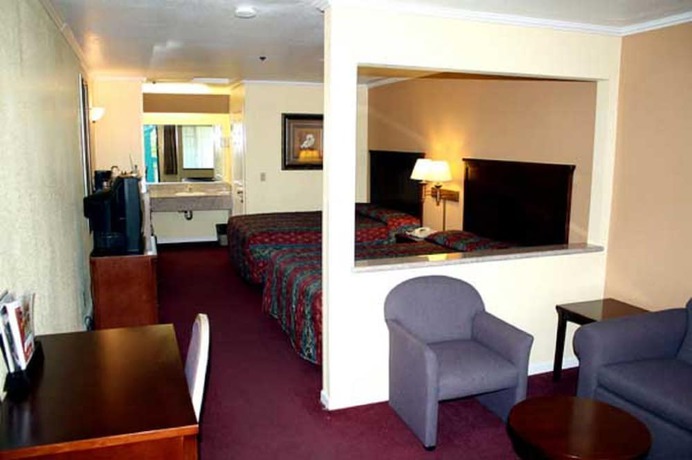 Imagen de la habitación del Hotel Executive Inn and Suites, Sacramento. Foto 12