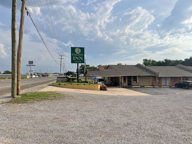 Imagen general del Hotel Executive Inn of Purcell. Foto 2