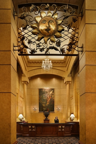 Imagen de los interiores del Hotel Executive Le Soleil. Foto 16