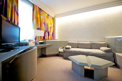 Imagen de la habitación del Hotel Executive Luxury. Foto 5