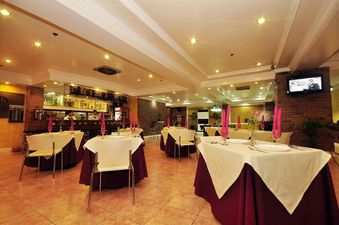 Imagen del bar/restaurante del Hotel Executive, Manila. Foto 5
