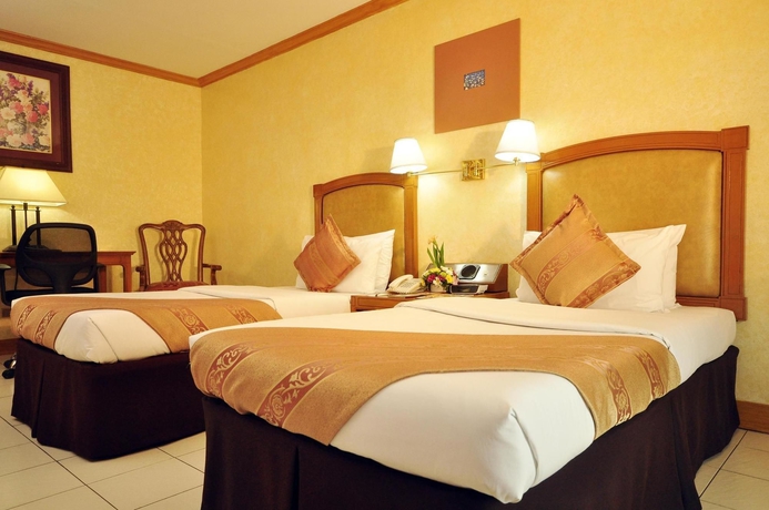 Imagen de los exteriores del Hotel Executive, Manila. Foto 13