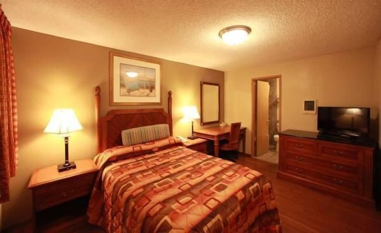 Imagen de la habitación del Hotel Executive Motel. Foto 12