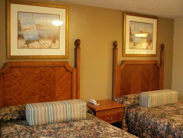 Imagen de la habitación del Hotel Executive Motel. Foto 15