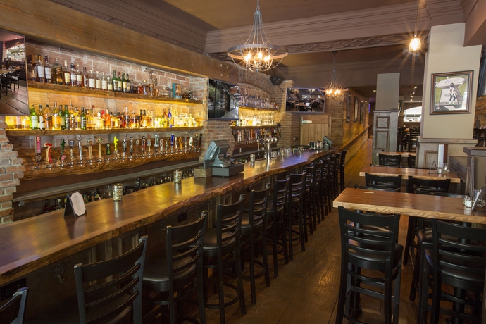 Imagen del bar/restaurante del Hotel Executive Pacific. Foto 2