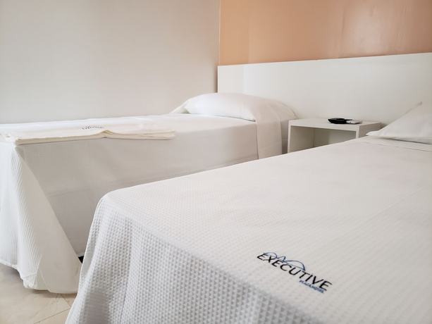 Imagen de la habitación del Hotel Executive Plaza. Foto 4