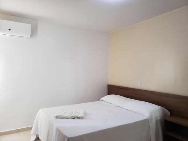 Imagen de la habitación del Hotel Executive Plaza. Foto 7