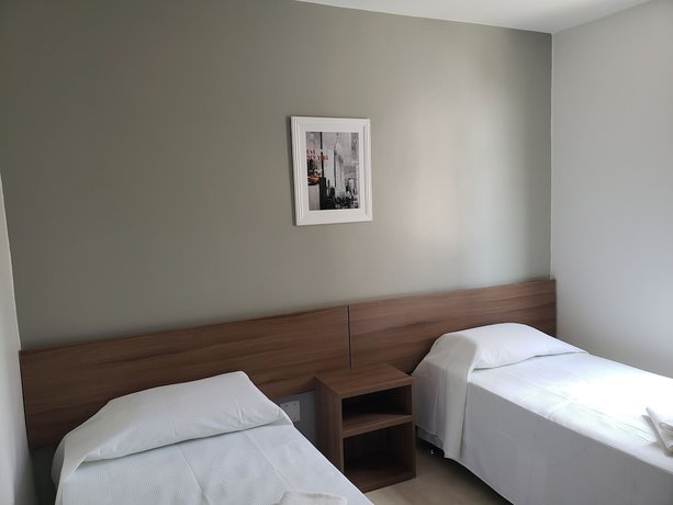 Imagen de la habitación del Hotel Executive Plaza. Foto 8