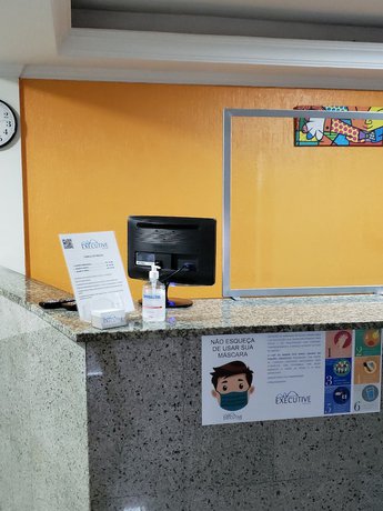 Imagen de los interiores del Hotel Executive Plaza. Foto 18