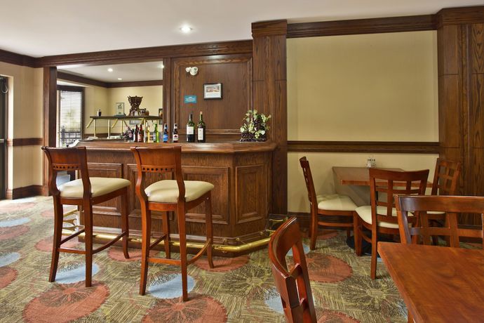 Imagen de los interiores del Hotel Executive Residency by Best Western Toronto-Mississauga. Foto 18