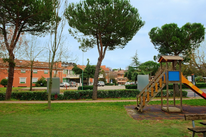 Imagen de los exteriores del Hotel Executive, Siena. Foto 16