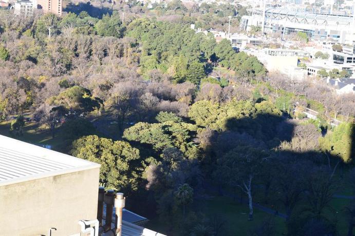 Imagen general del Hotel Executive Stay On Little Collins. Foto 4