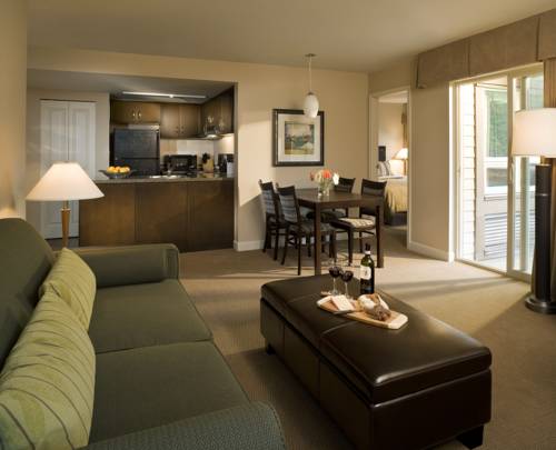 Imagen de la habitación del Hotel Executive Suites And Resort, Squamish. Foto 11