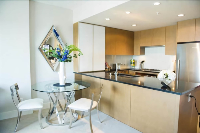 Imagen de la habitación del Hotel Executive Suites By Roseman - Luna. Foto 9
