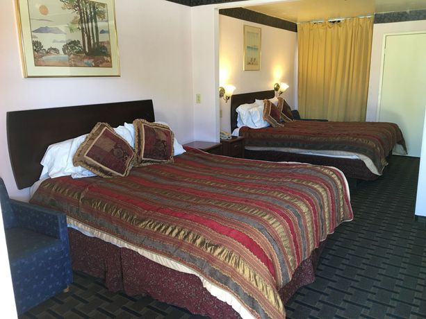 Imagen de la habitación del Hotel Executive Suites Inn. Foto 8